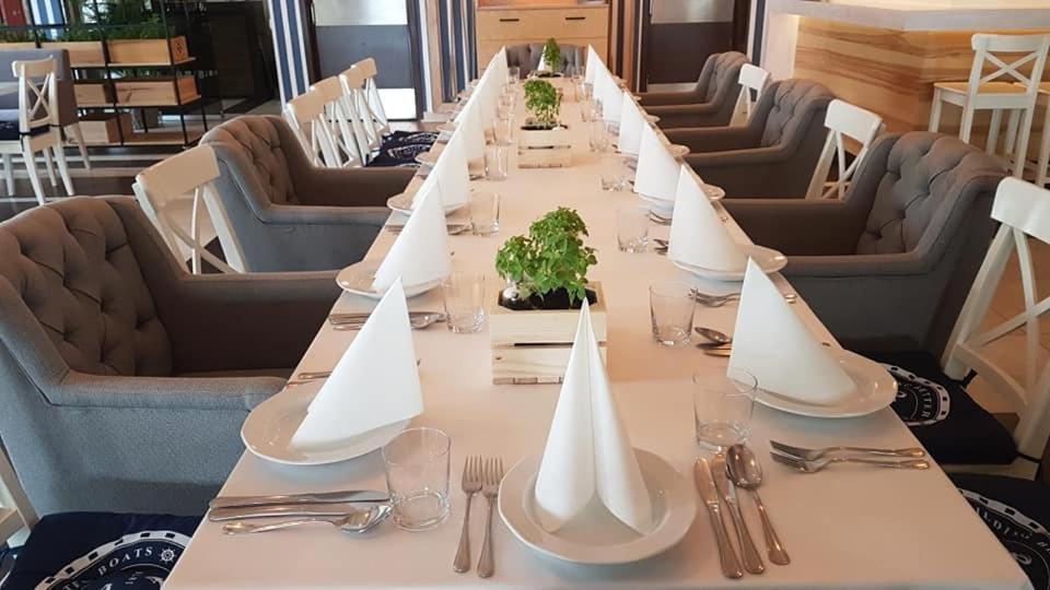 Hotel Sloneczny Brzeg Biskupiec  Bagian luar foto